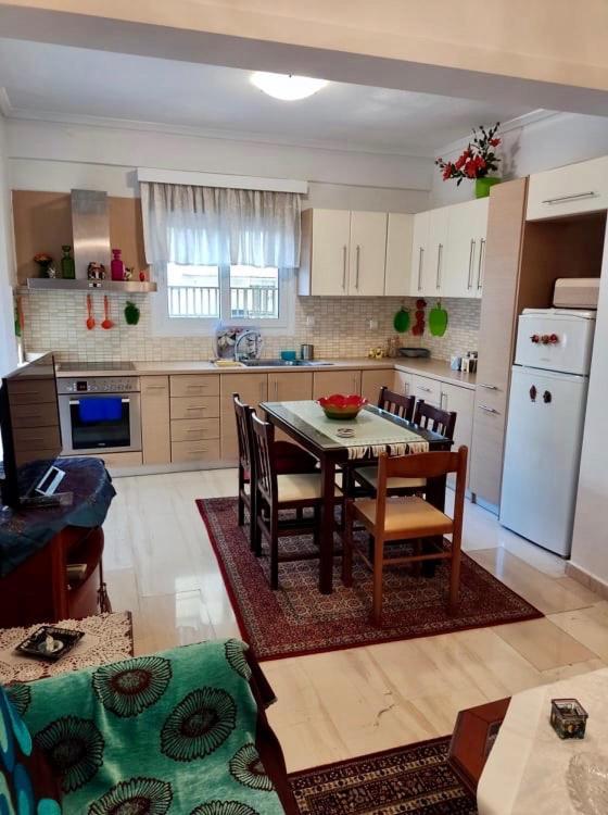 Marys House , Lovely 2-Bedroom Apartment Selanik Dış mekan fotoğraf